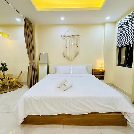 Vietnam Travelers Home 1 With Private Balcony